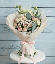 Букет цветов из:  Розы и Лизиантусы в Северск