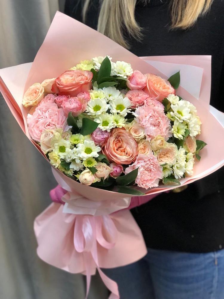 Букет цветов из: Гвоздики, Розы и Хризантемы в Северск