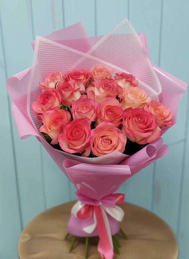 Букет 15 Розовых роз Равель в Северск