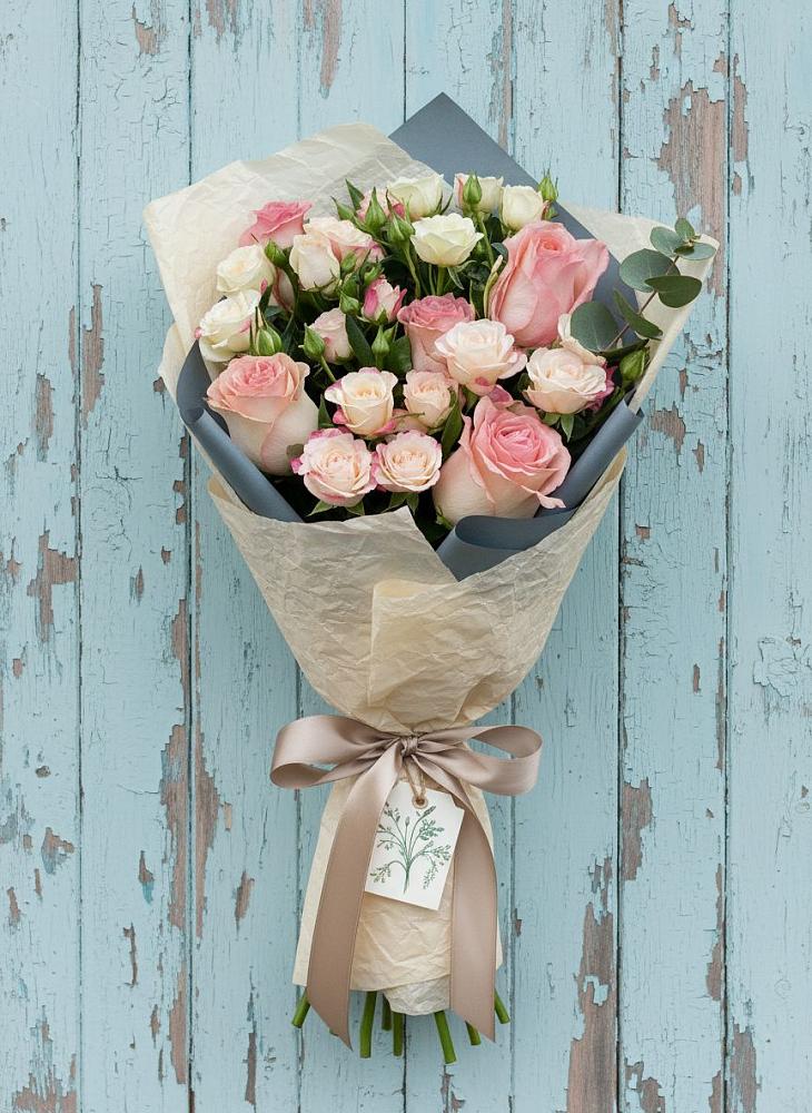 Букет цветов из: Розы в Северск