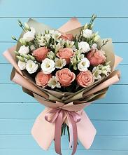 Букет цветов из:  Розы, Альстромерии и Лизиантусы в Северск