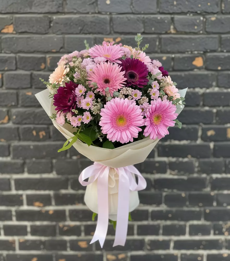 Букет цветов из: Герберы и Хризантемы в Северск