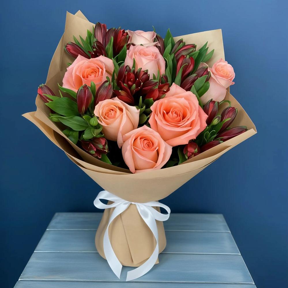 Букет цветов из: Розы и Альстромерии в Северск