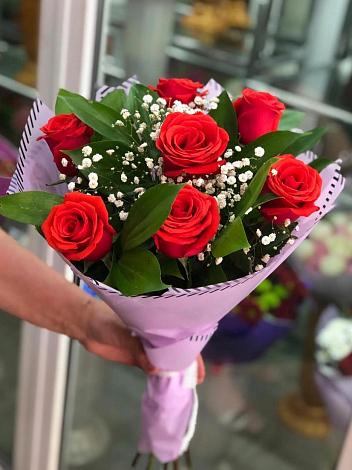 Букет цветов из: Розы в Северск