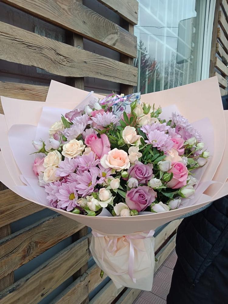 Букет цветов из: Розы и Хризантемы в Северск