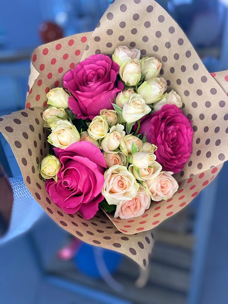 Букет цветов из: Розы в Северск