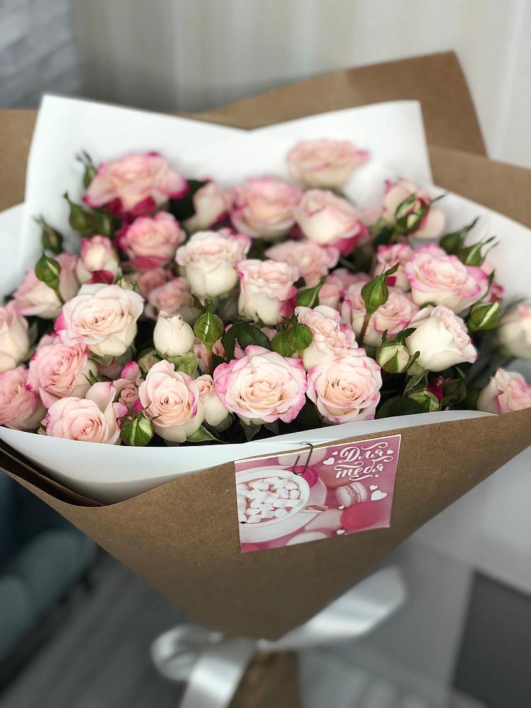 Букет цветов из: Розы в Северск