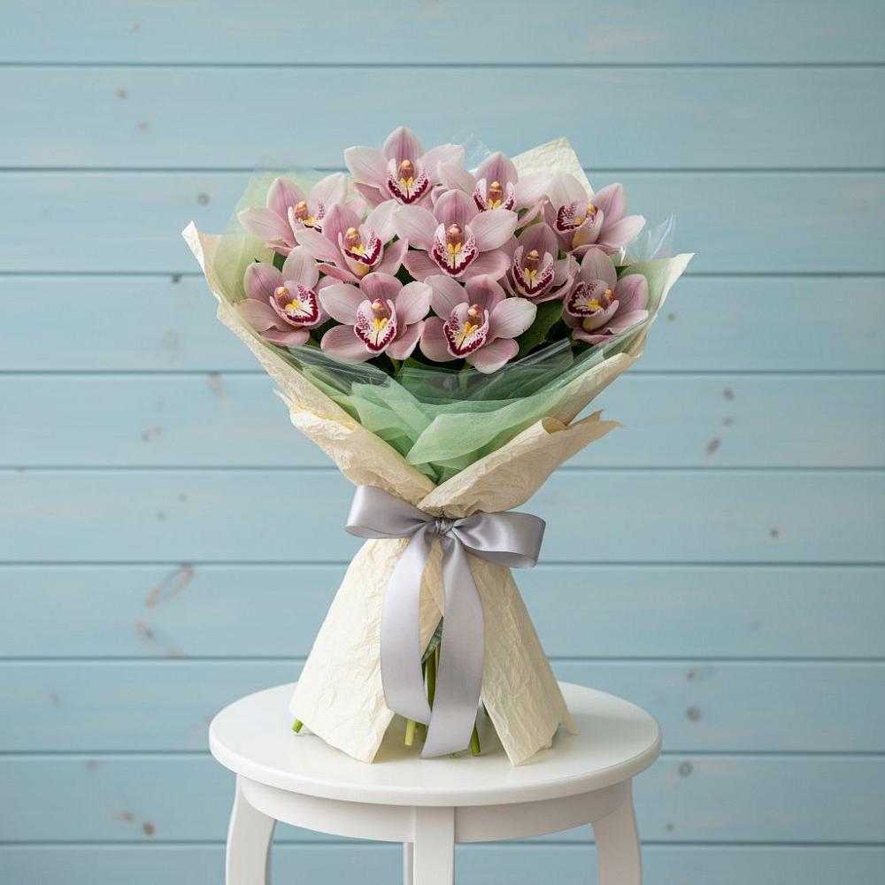 Букет цветов из: Орхидеи и Розы в Северск