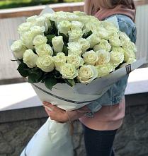 Букет 35 Белых роз в Северск