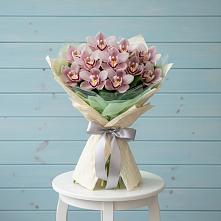Букет цветов из:  Орхидеи и Розы в Северск