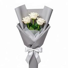 Букет 3 белые розы в Северск