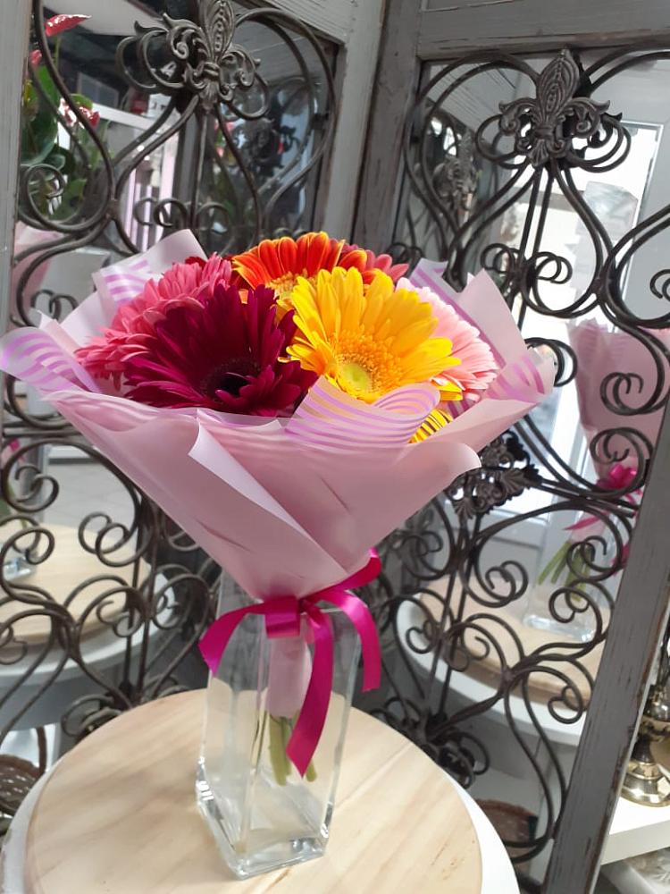 Букет цветов из: Герберы в Северск