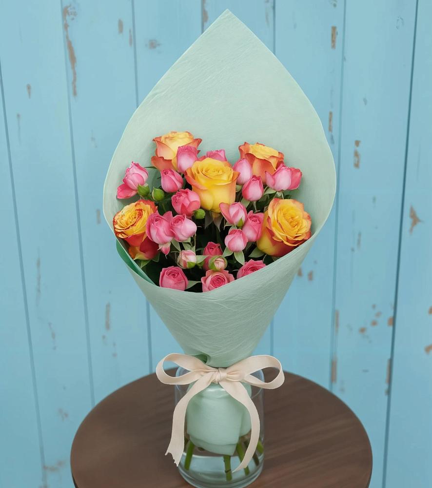 Букет цветов из: Розы в Северск