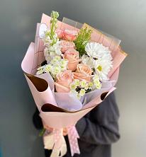 Букет цветов из:  Хризантемы и Розы в Северск