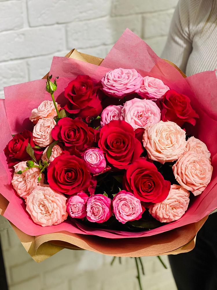 Букет цветов из: Розы в Северск