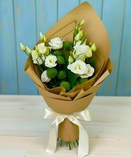 Букет цветов из:  Хризантемы и Лизиантусы в Северск