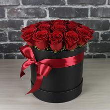 Цветочная композиция из Розы в шляпной коробке #REPLACE_PRED# Северск