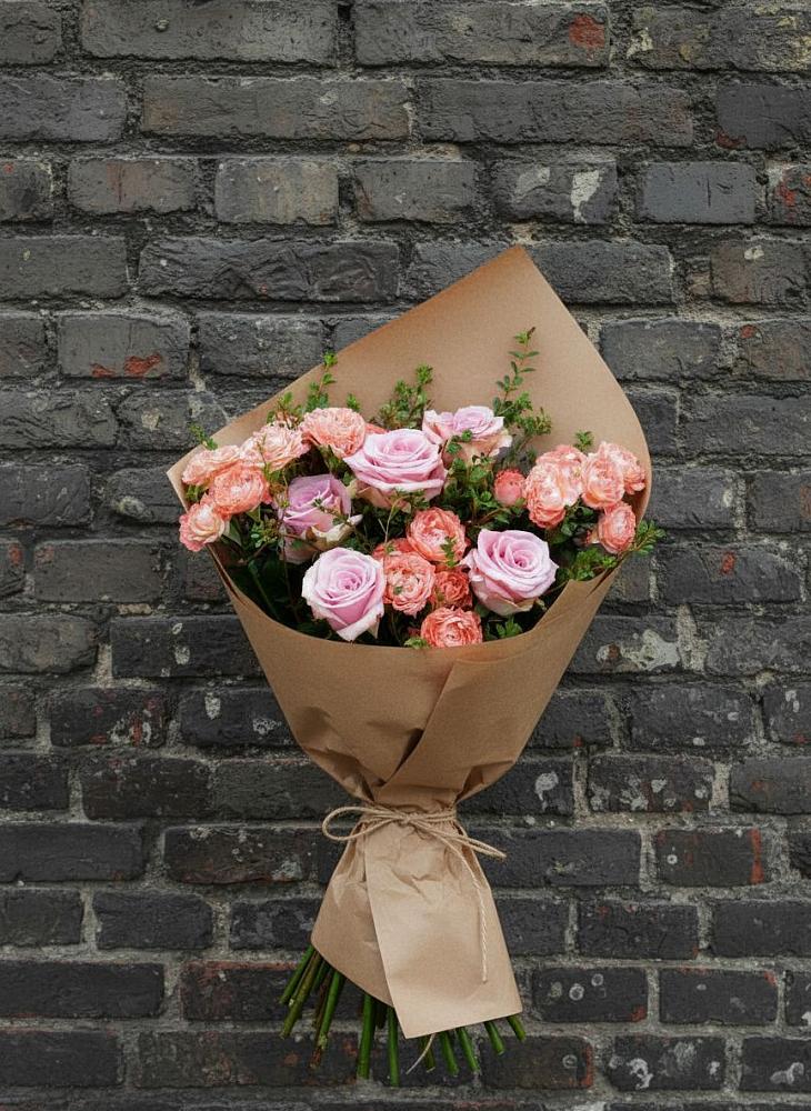 Букет цветов из: Розы в Северск