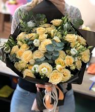 Букет цветов из:  Розы и Лизиантусы в Северск