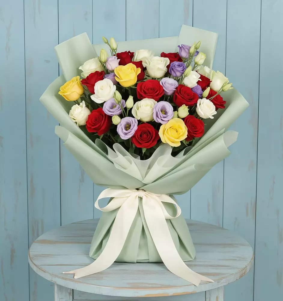 Букет цветов из: Розы в Северск