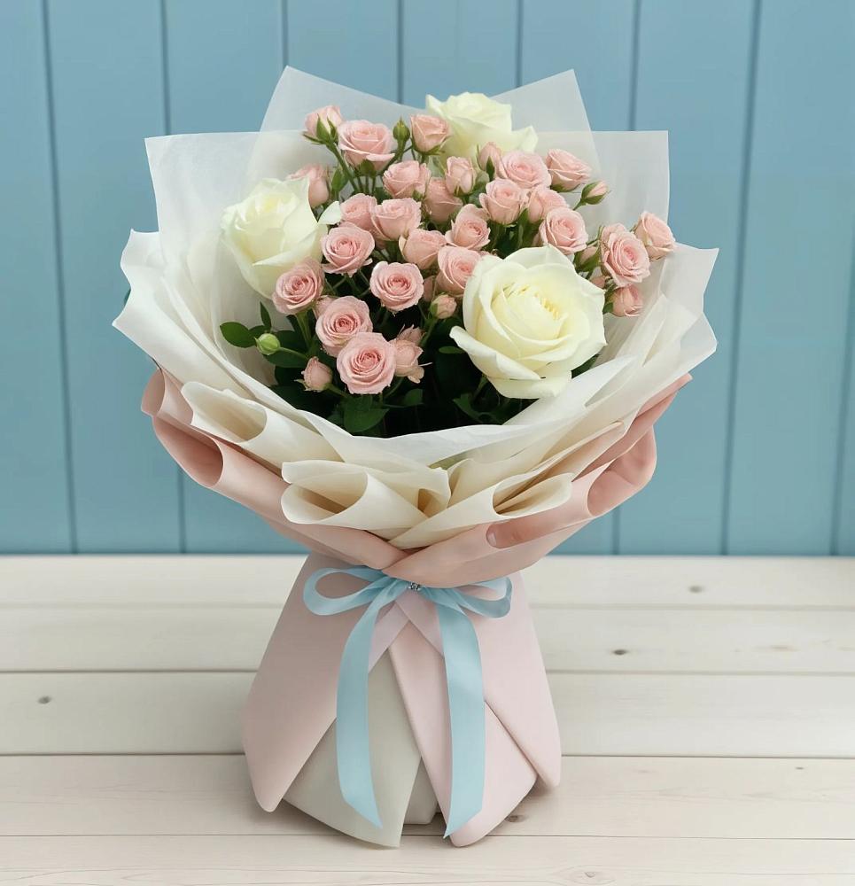 Букет цветов из: Розы в Северск