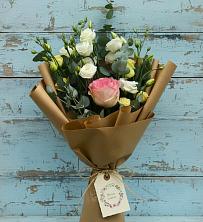 Букет цветов из:  Розы и Лизиантусы в Северск