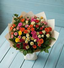 Букет Микс из разноцветных кустовых роз в Северск